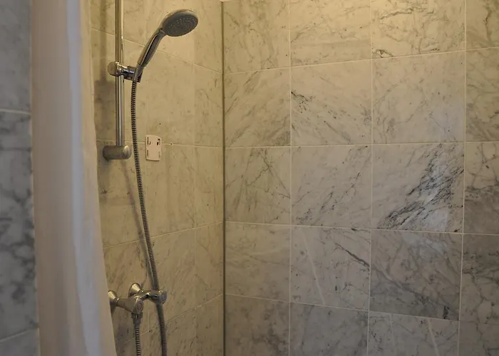 Budget Marnix Centre Hotel